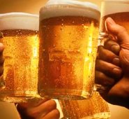 En Colombia, el 4,1% de la población ingiere licor. Internet