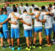 La lesión de James Rodríguez y la poca continuidad de Radamel Falcao preocupan al cuerpo técnico de la selección Colombia. Colprensa