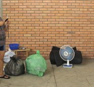 Las cuatro últimas familias que no habían salido del albergue de Interferias lo hicieron el pasado sábado. Mario Caicedo