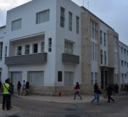 La esquina del Palacio Municipal era una de las más congestionadas en Pamplona. Roberto Ospino