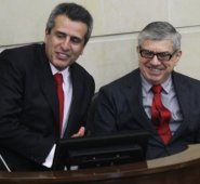 Luis Fernando Velasco, presidente del Senado, y el expresidente de la República, César Gaviria. Colprensa