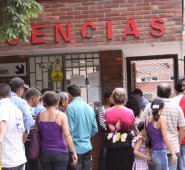 En las urgencias del hospital universitario Erasmo Meoz fueron atendidas las personas quemadas con pólvora y vela derretida durante la noche de velitas en Cúcuta. Archivo