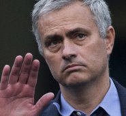 José Mourinho llegó a un acuerdo para salir del Chelsea. AP