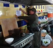 Las autoridades impusieron un comparendo administrativo a uno de los locales comerciales. Policía Nacional