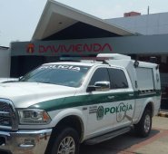 En esta sucursal del banco Davivienda fue cometido el atraco. Andrés González