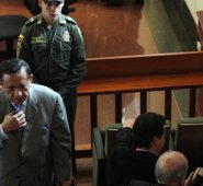 La defensa del general Miguel Maza Márquez insistió en que los paramilitares en la época no estaban confederados, que actuaban a su antojo, de manera independiente y que no eran Autodefensas Unidas de Colombia. Colprensa