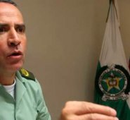 La Procuraduría también investiga al oficial Martínez por supuestas irregularidades en contratación. Colprensa