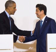 Obama se reunió antes de la Cumbre del G7, que se inicia este jueves, con el primer ministro japonés Shinzo Abe para reflexionar sobre el sufrimiento de la guerra y la necesidad de dar pasos para prevenirla. AFP
