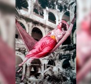 Foto de Eduardo Polanco denominada: Los paseantes del planeta antiguo y nuevo. César Obando