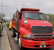 El transporte de carga en la frontera está paralizado desde hace un año. Archivo