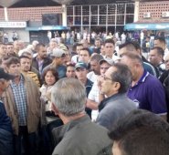Daniel Aguilar, presidente de Fedecámaras Táchira, señaló que la decisión de los transportistas generó un fuerte ausentismo laboral en empresas y comercios de la entidad. Eilyn Cardozo