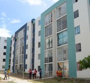 Alejandro Quintero, del Fondo Nacional de Vivienda, ratificó que la falta de administración en las torres es causal de revocatoria del subsidio. Archivo