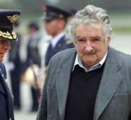El actual senador Mujica viajará el miércoles como invitado especial del evento organizado por sindicalistas. Archivo