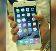 Con la llegada de estos celulares, los colombianos también podrán disfrutar de los Airpods, los nuevo audífonos inalámbricos de la compañía. Colprensa