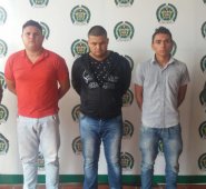 El grupo Gaula de la Policía de Norte de Santander, capturó a los tres hombres, en el barrio Bermejal de Ocaña. Policía