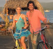 Carlos Vives y Shakira cantarán "La Bicicleta". Archivo