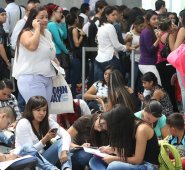 Los aportes que hacen los trabajadores formales no son suficientes para cubrir los gastos de un sistema pensional, que tiene una población mayor en crecimiento. Colprensa