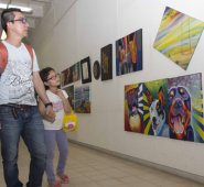 Los cucuteños pueden acercarse a la feria Faro en la biblioteca pública Julio Pérez Ferrero y apoyar el talento de los artistas adquiriendo una obra. Los precios oscilan entre $50.000 y $300.000. Alfredo Estévez
