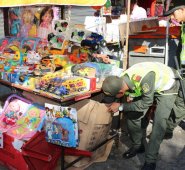 La Policía invitó a la población a ser parte de la campaña ‘Apaga la pólvora, enciende las sonrisas’. Policía Nacional