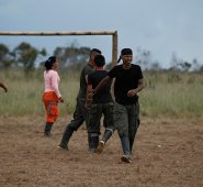 El gobernador de Antioquia, Luis Pérez, insiste en que hay presencia de prostitutas y licor. Colprensa