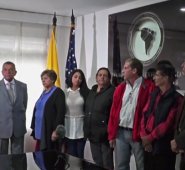 La hijastra de Merchán, Olga Casallas señala que él estaba afectado por las diligencias en las que había sido interrogado, según dice la familiar, en una carta el vigilante expresó que no quería volver a la cárcel, luego de permanecer cinco años en prisión por un caso relacionado al tráfico de estupefacientes. Colprensa