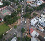 Vista de la intersección de la Diagonal Santander con avenida Cero, en donde la movilidad está frenada por la mala programación de la semaforización. Juan Pablo Cohen