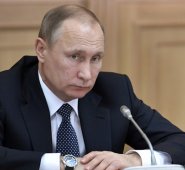 Vladimir Putin hablará el sábado con Donald Trump AP