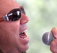 Hugo Restrepo, el primer guitarrista que tuvo Kraken en los 80, aseguró Elkin fue un abanderado de lo que él mismo denominaba poesía urbana y consideró que rompió los esquemas de su época porque fue el primero en concebir un proyecto de rock de manera profesional, con todos los sacrificios que eso requiere. Colprensa