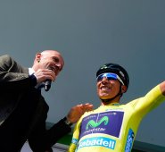 Quintana se hizo con el triunfo final al término de una última etapa acortada por la organización debido al fuerte viento y que se decidió en el último kilómetro. AFP