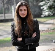 Valentina inició su carrera en Brasil hace casi cuatro años, llegando a ser "embajadora" de L´Oreal y figura destacada en octubre pasado de la Semana de la Moda de Sao Paulo, tras desfilar con firmas tales como Agua de Coco y Vitorino Campos. AFP