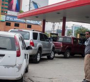 PDVSA, estatal petrolera, informó que hubo retrasos en el transporte marítimo, los cuales ocasionaron el problema. Elpitazo.com