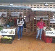 En total, llegaron 9 familias a vender sus productos. Cortesía