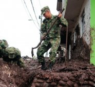 Las fuertes lluvias colapsaron 75 viviendas y provocaron el desalojo de otras 400.
Colprensa