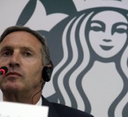 Howard Schultz, presidente del consejo y director general de la multinacional