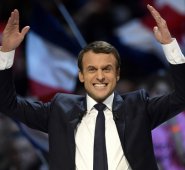 El hombre que ha zarandeado la política con un nuevo partido fascina a propios y extraños. AFP