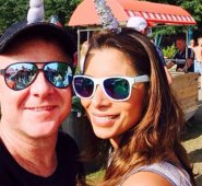 La médica colombiana Lina Bolaños junto a su esposo Richard Field. Colprensa