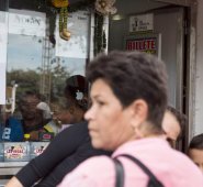 Las casas de cambio del centro de Cúcuta operan a su mínima capacidad tras la caída de la demanda de las operaciones de cambio con la moneda del vecino país. Archivo