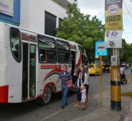 Este punto de la avenida 2 con calle 14 es uno de los nuevos paraderos de buses que tiene la ciudad. Johan García