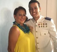 Martín Elías al lado de su mamá Patricia Acosta. Tomada de Internet