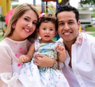Dayana Jaimes junto a su hija y al fallecido cantante Martín Elías Archivo