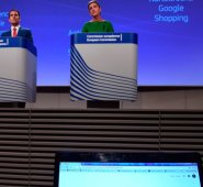 La comisionada de la UE para la competencia, Margrethe Vestager, durante la rueda de prensa en la sede del organismo en Bruselas. AFP