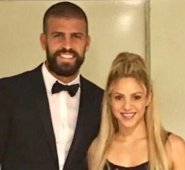 Gerard Piqué y su esposa Shakira. Twitter