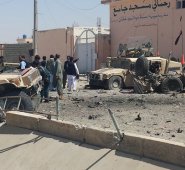 Un kamikaze hizo estallar un coche lleno de explosivos en un aparcamiento cerca de la sede principal de la Policía, en Lashkar Gah. AFP
