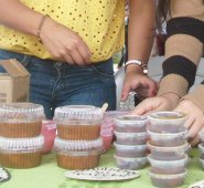 En el Complejo Histórico de San Francisco se cumplió la feria del dulce, en la que madres ocañeras dieron a conocer las preparaciones que se pueden hacer con cocota. Javier Sarabia