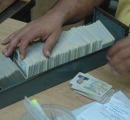 El proceso de producción de una cédula tarda en promedio de uno a cuatro meses y se podrá verificar si está lista, en la página web de la Registraduría. Archivo