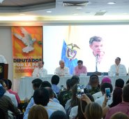 en 2016, durante un encuentro en Cúcuta con el presidente Juan Manuel Santos, los diputados lograron comprometer al Gobierno con el proyecto que establece beneficios para ellos. Archivo