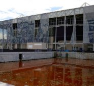 Se suponía que las mejoras realizadas para los Juegos Olímpicos, incluyendo la construcción de varios escenarios deportivos, se convertirían en instalaciones para el uso público. Pero no sucedió. Internet