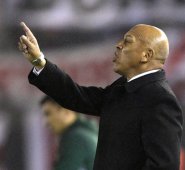 Roberto Mosquera, técnico de Wilstermann de Bolivia. AFP