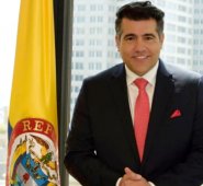 Carlos Calero es recordado por presentar el Concurso Nacional de la Belleza. Facebook