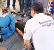 Cada uno de los miembros de estos comités barriales está capacitado para ser de los primeros respondientes antes cualquier emergencia, sea incendio, inundación o sismo. Cortesía